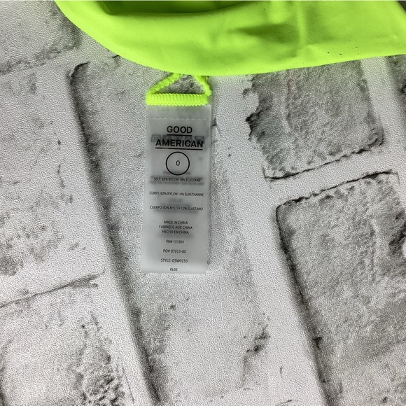 Good America Tiny Ties Triangle Bikini Top size 0 - Picture 3 of 5